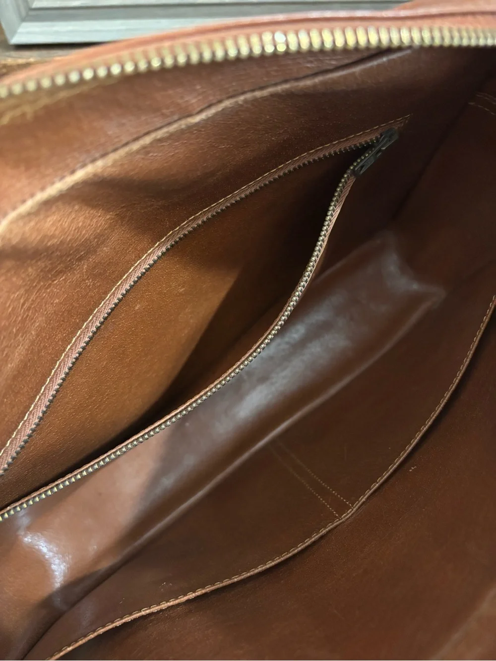 Louis Vuitton vintage Sac Bandouliere crossbody with classic monogram canvas.